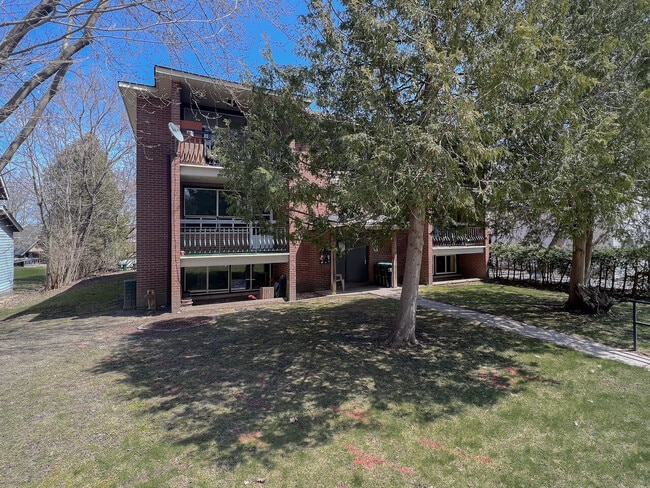 Building Photo - 199 Charles St Unit 6