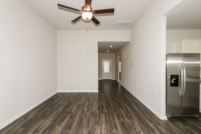 Photo - 401 Polly Grv Dr