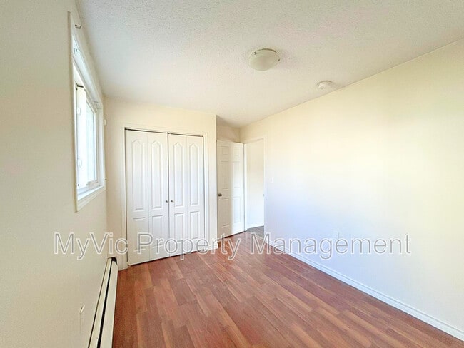 Photo - 9108-9149 149 St Unit Two Bed