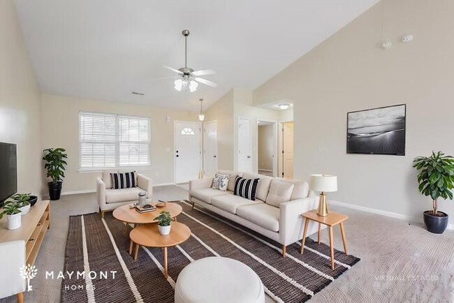 Photo - 318 Cool Embers Ln