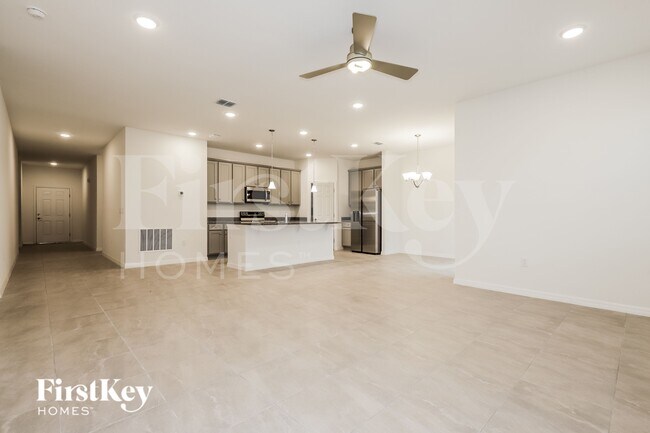 Photo - 515 Crown Rose Dr