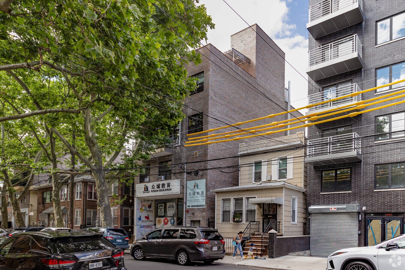 935 57th St - 935 57th St