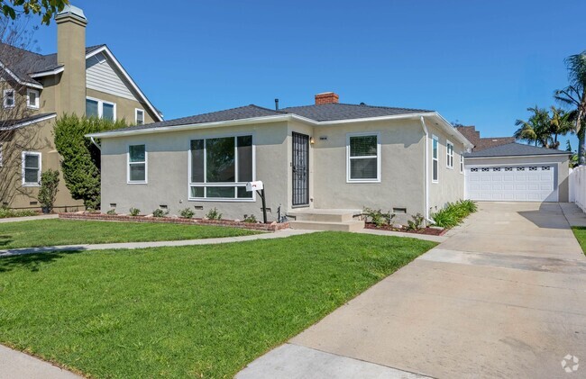 Building Photo - 3 Bedroom, 1 Bath Single Family Home near ...