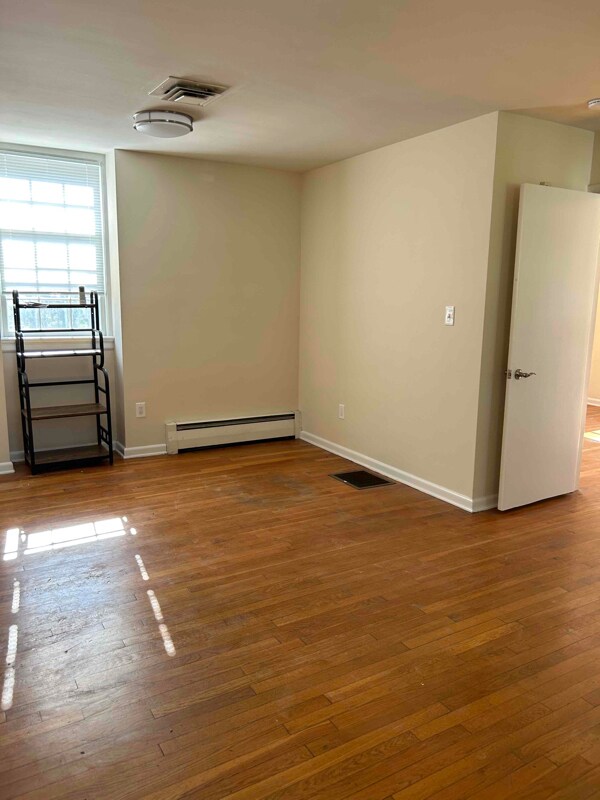 Photo - 1205 Jamestown Rd Unit B