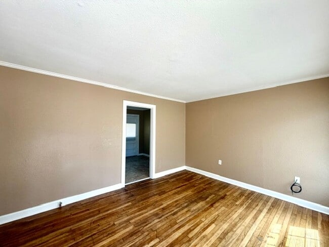 Photo - 3113 Wenz Ave