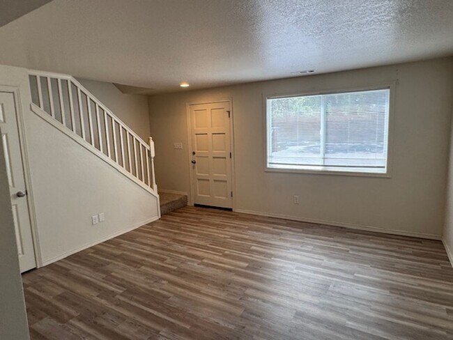 Photo - 2 BEDROOM TOWNHOME IN PHOENIX