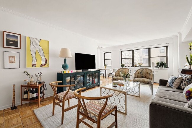 Photo - 176 E 77th St Unidad 8L