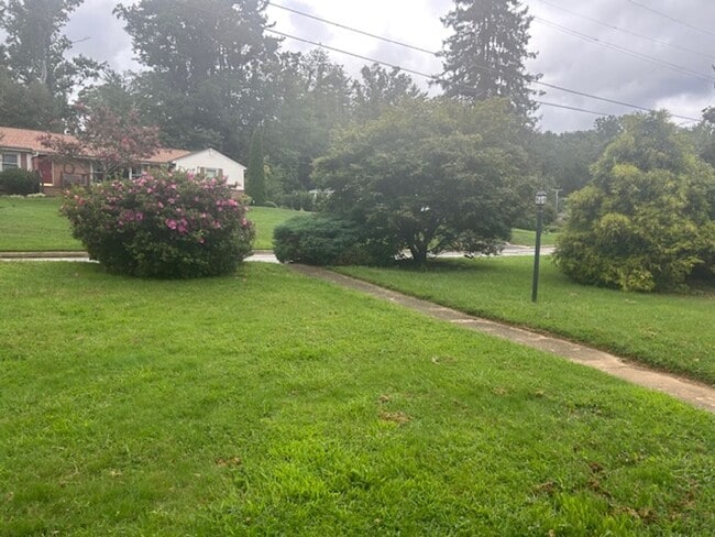 Photo - 10 Bevlyn Dr