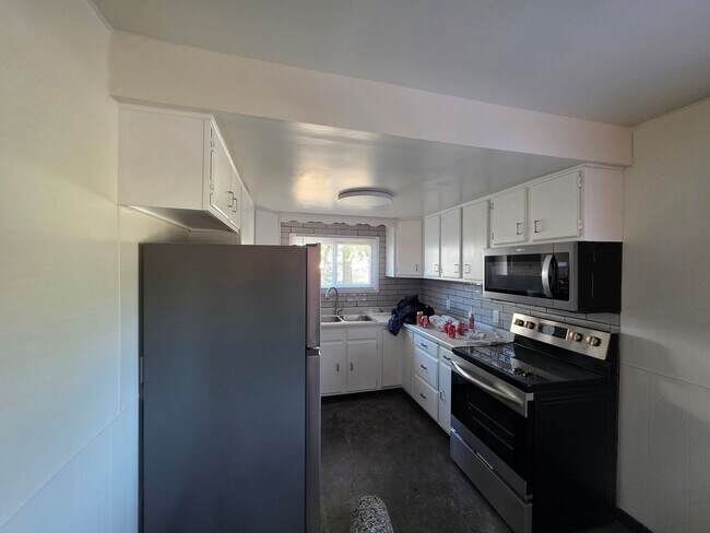 Photo - 940 W Weiland Ave