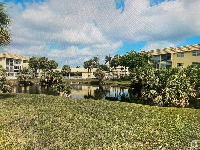 Building Photo - 8285 Sunrise Lakes Blvd Unit 202 Rental
