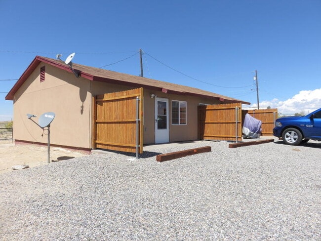 Building Photo - 41A-B Rd 3950 Unit A