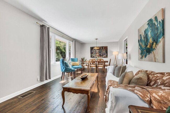 Photo - 3 Bedroom 1 Bath Donelson House by Two Riv...