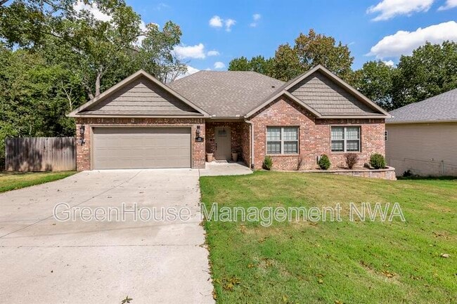 Building Photo - 28 Mills Dr