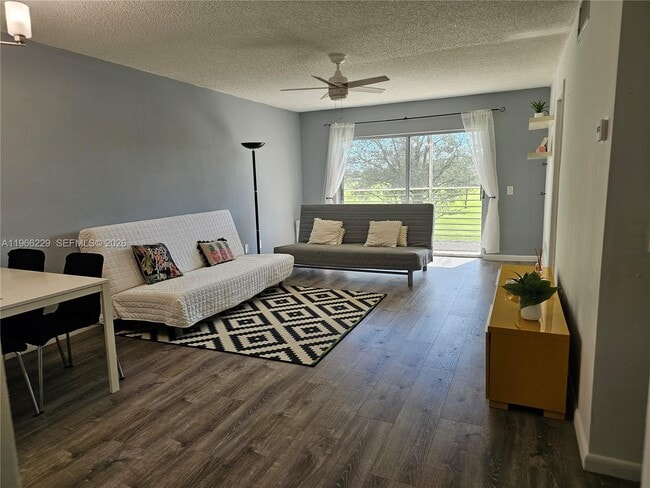 Building Photo - 2491 SW 82nd Ave Unit 209