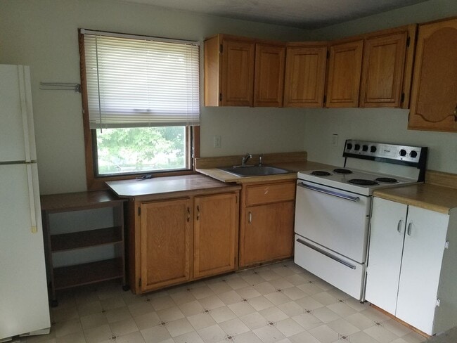 Photo - 1013 Dewey Ave NE Unit B