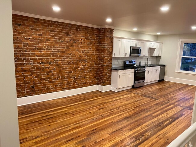Photo - 708 Columbia Ave Apartment Unit 2