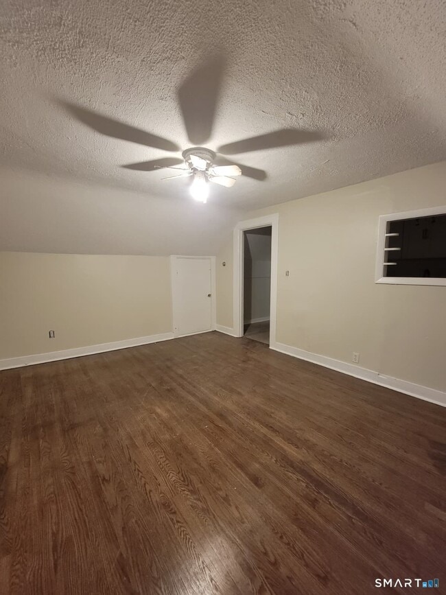 Photo - 260 Summit St Unit 3