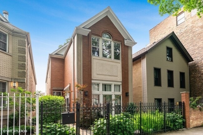 Photo - 2306 N Greenview Ave House