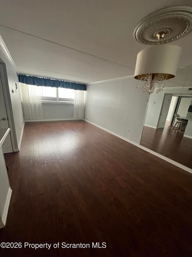 Photo - 220 Linden St