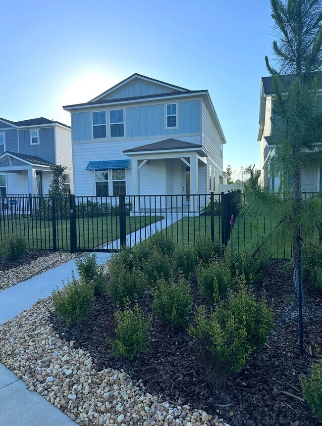 Photo - 236 Hawthorn Pk Cir