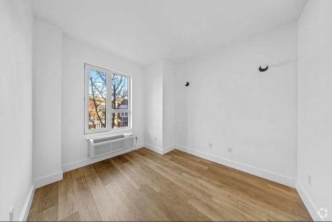 Building Photo - 1042 President St Unit 8D Rental