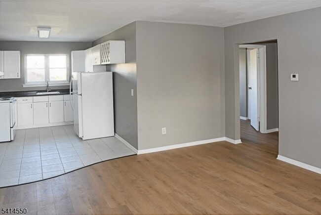 Photo - 191 N Beverwyck Rd