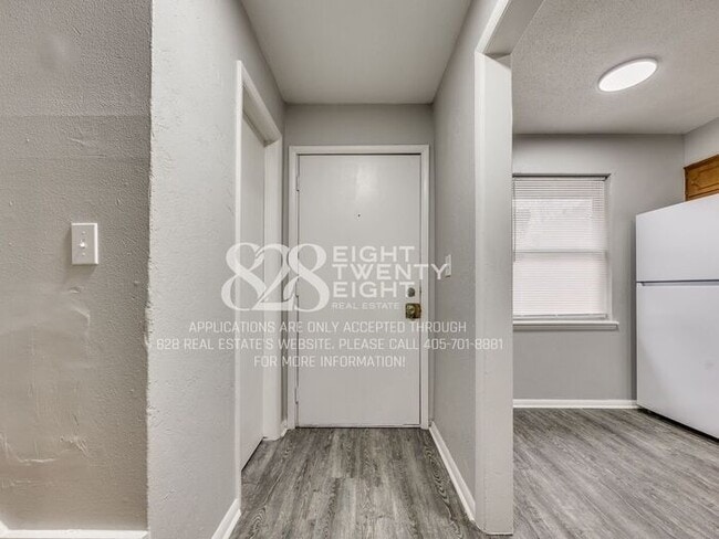 Photo - *AVAILABLE NOW!* 2 Bedroom/1.5 Bath Barkley Townhome - ALL BILLS PAID