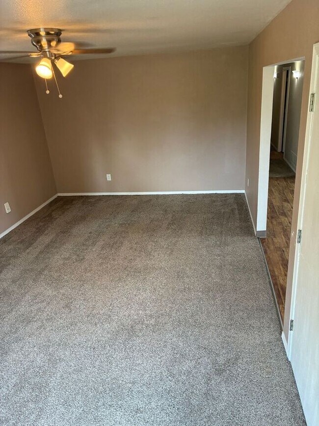 Photo - RENOVATED and SPACIOUS 3 bed and 1.5 bath Apartment!!