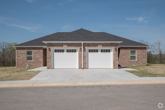 Building Photo - Brand New Neosho Unit now available for le... Rental