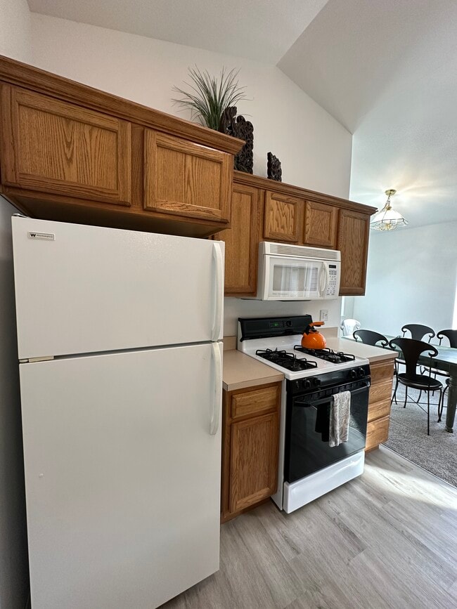 Photo - 751 NE Savannah Dr