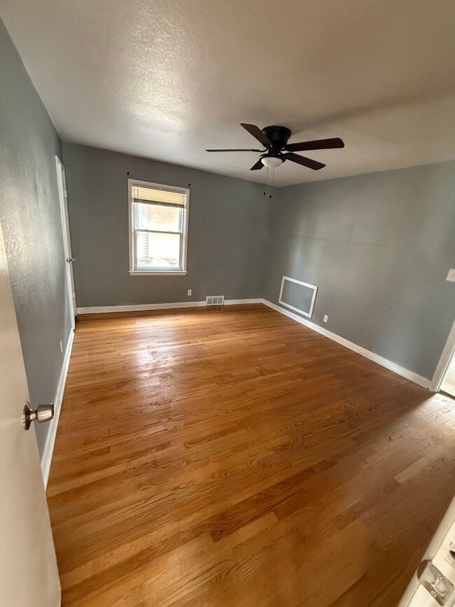 Photo - 5284 N Teutonia Ave Unit Lower
