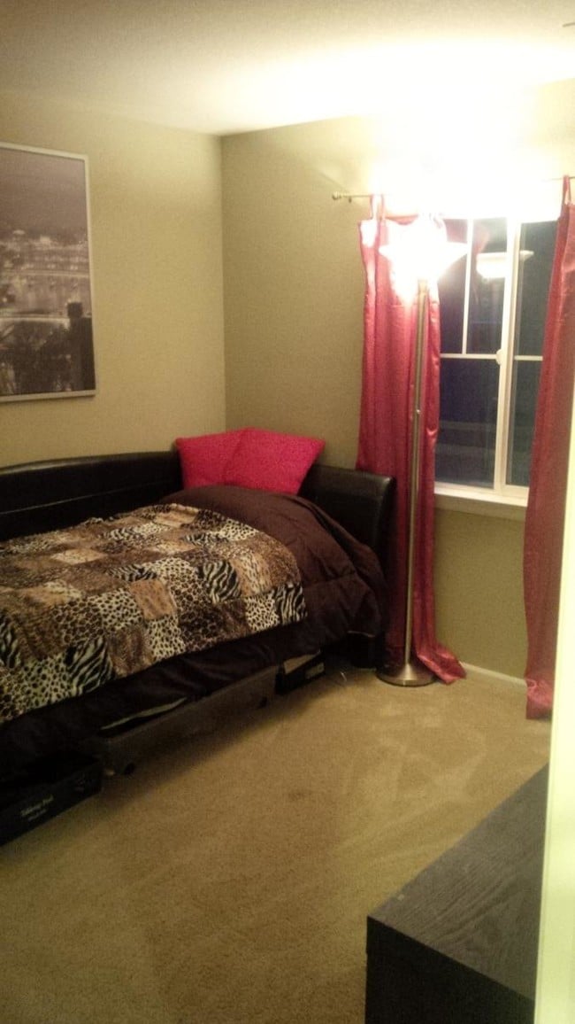 Building Photo - 17926 E 104th Way Unit D