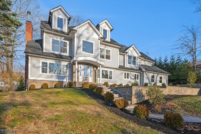 Photo - 215 Summit Ave