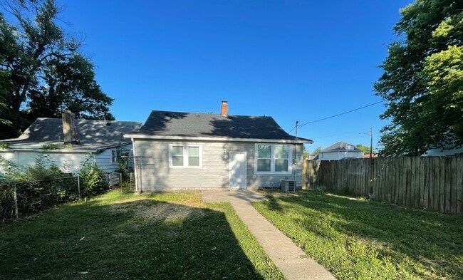 Photo - 1049 S Sheffield Ave