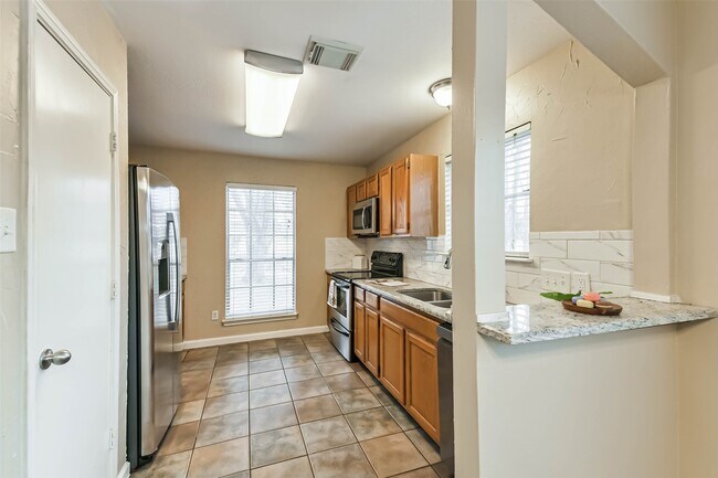 Photo - 10926 Waterview Cir