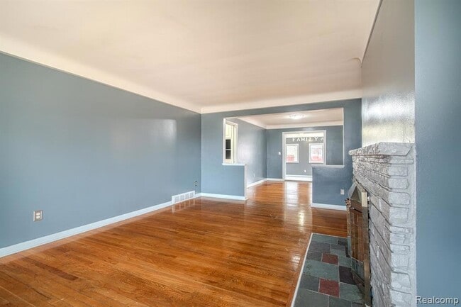 Photo - 21135 Virginia Ave