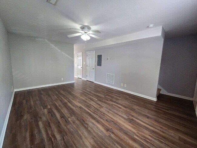 252-1A EXECUTIVE AVE, CLARKSVILLE, TN 37042