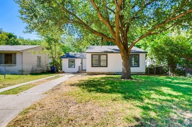 Building Photo - 4208 Valentine St Rental