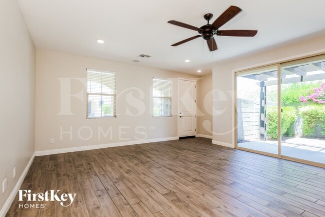 Photo - 1023 S 151st Ln