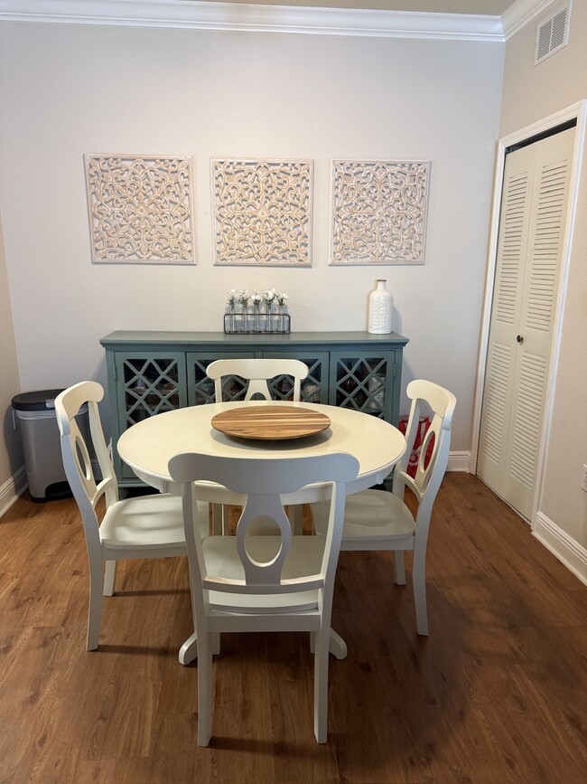 Photo - 1300 Eastern Pecan Pl