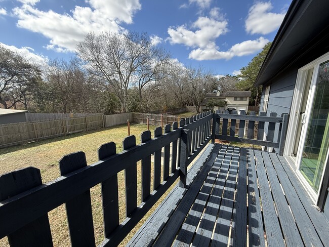 Photo - 402 Tresvant Dr