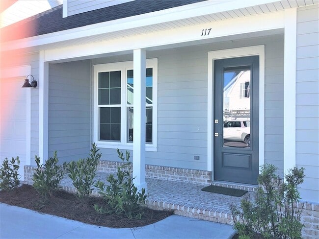 Photo - 117 Roundwood Dr