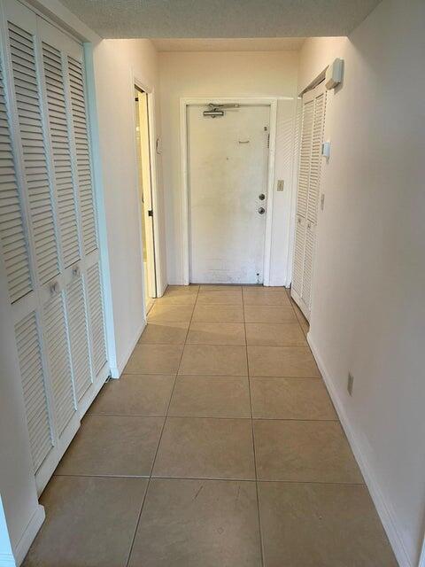 Photo - 5981 Via Vermilya Unit 2-2 For rent