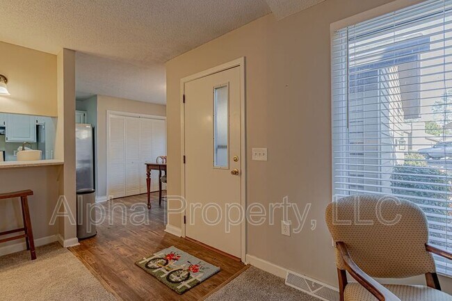 Photo - 406 Sparrow Hawk Ct