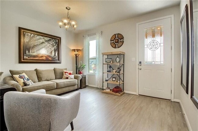 Photo - 1516 Ida Nell Pearson St