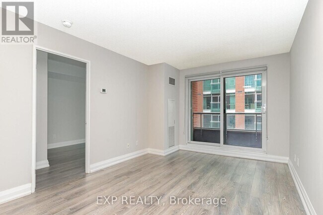 Photo - 230 King St E Unit 614