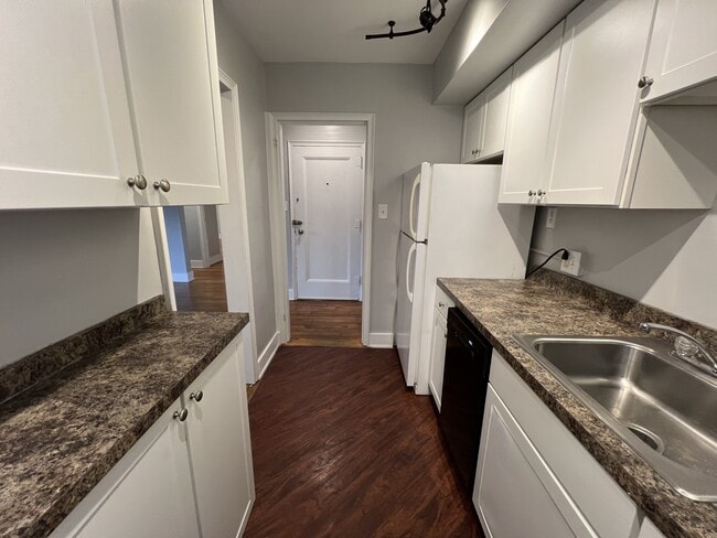 Photo - Canterbury Court Apartments