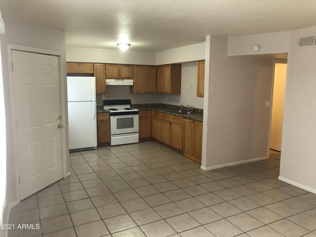 Photo - 1138 W Dragoon Cir