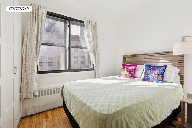 Photo - 205 E 89th St