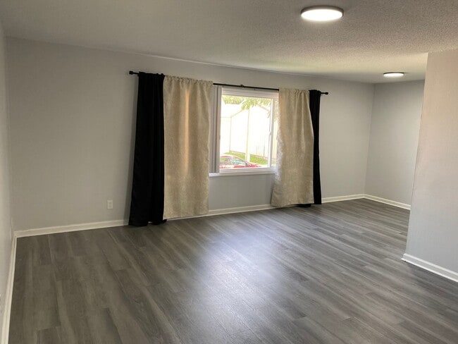 Photo - 1313 Oakland Rd NE Unit 1313 5